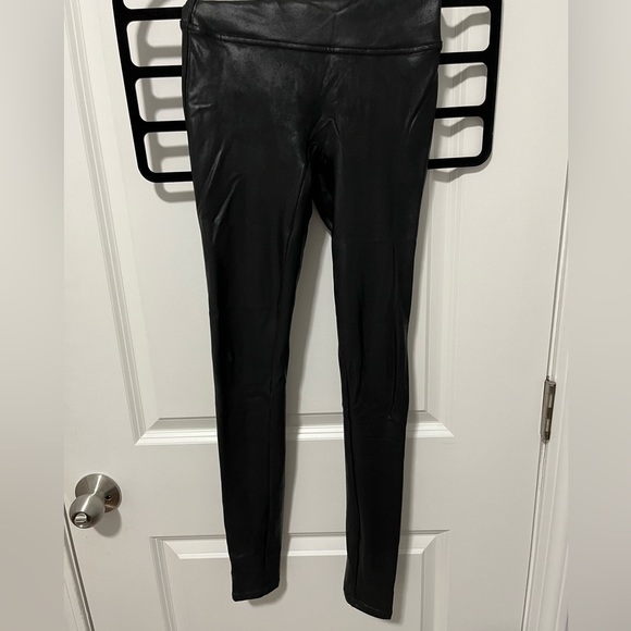 Spanx faux leather leggings, size xs. - Picture 2 of 2